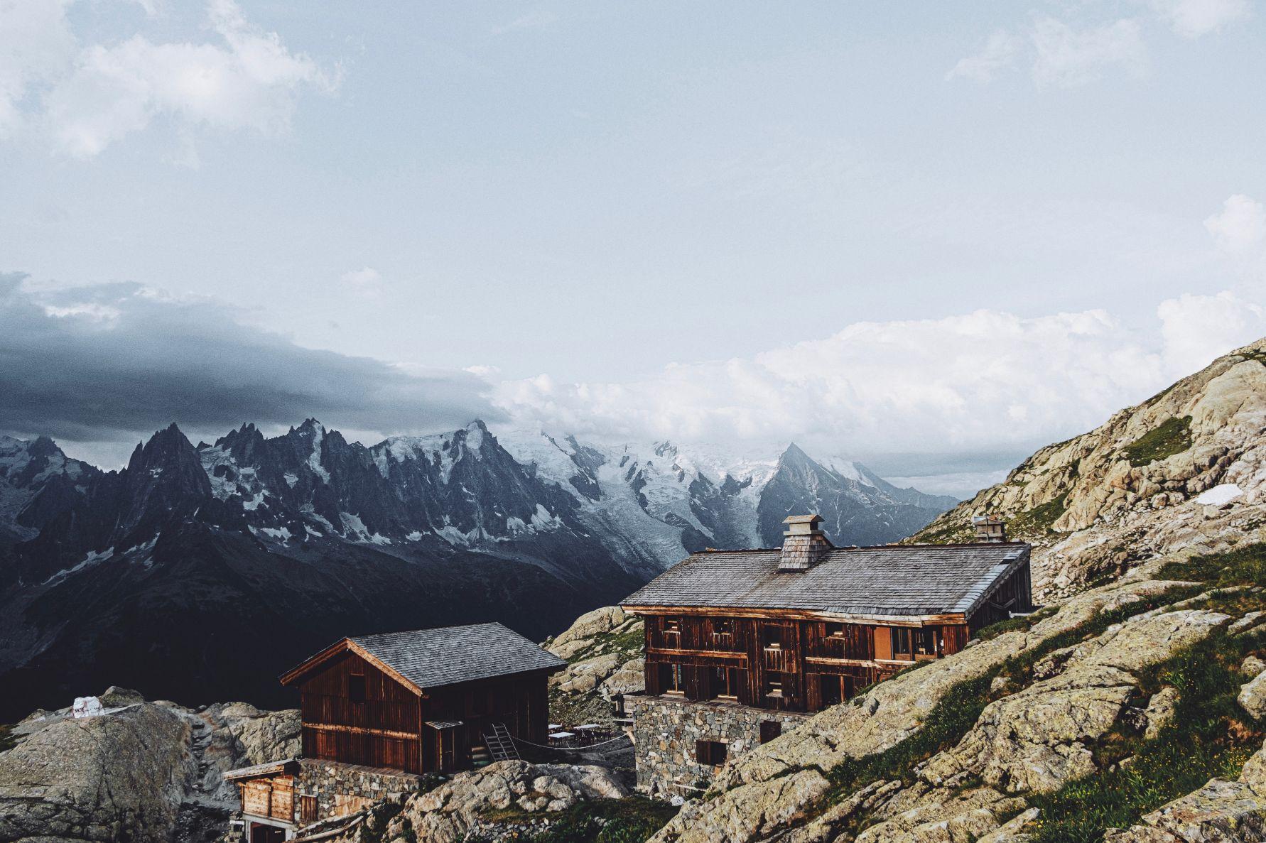 Refuge of Lac Blanc image 1