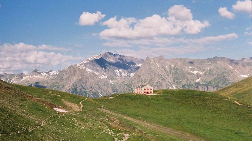 Refugiet Col de Balme image 3