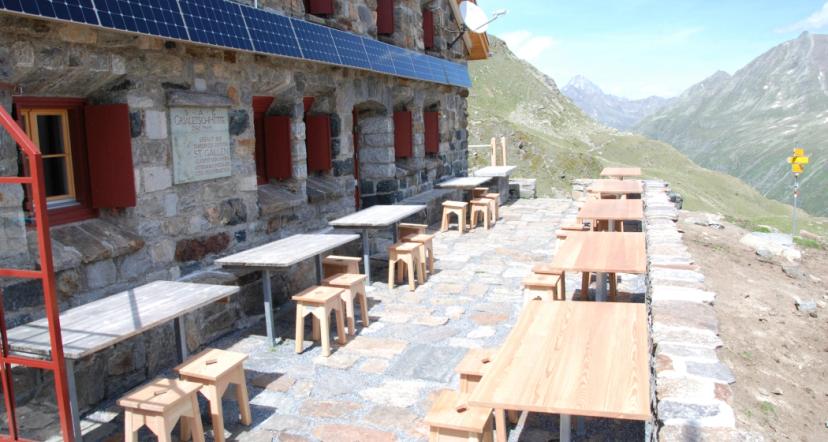Grialetsch Hut image 3