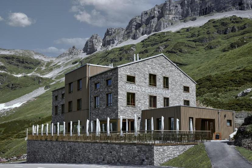 Hotel Klausenpass image 1