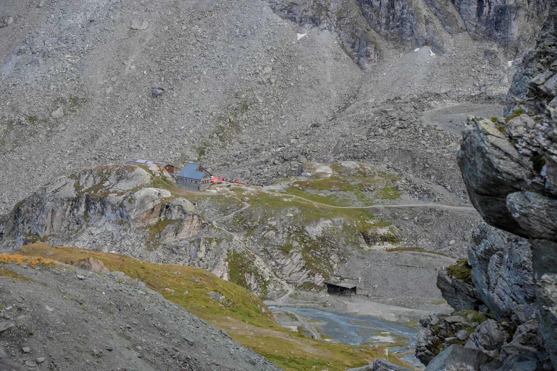 Above Cabane de Prafleuri