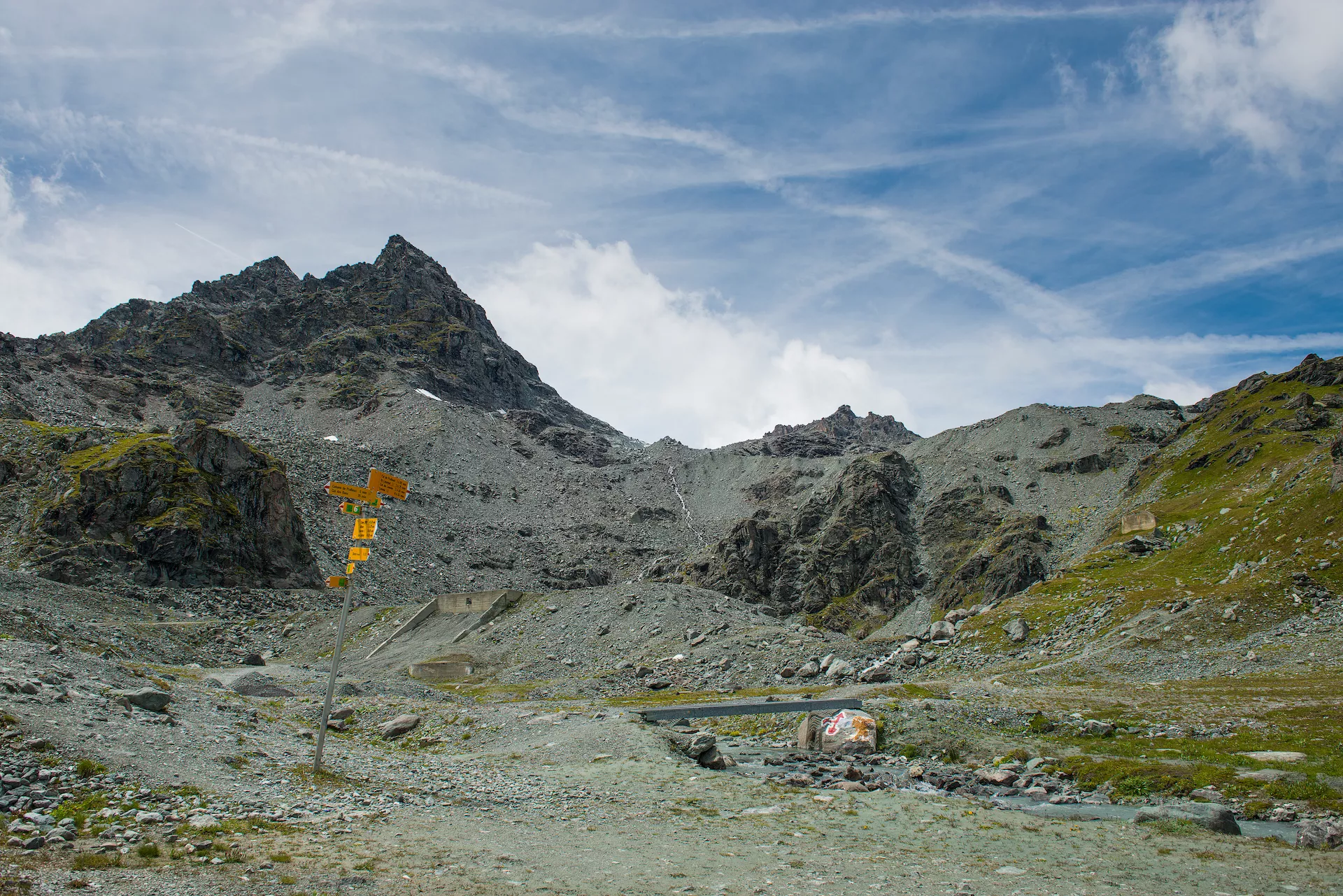 Sentier vers le Col de Prafleuri et la Cabane de Prafleuri