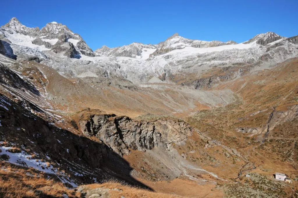 looking back to trift hotel